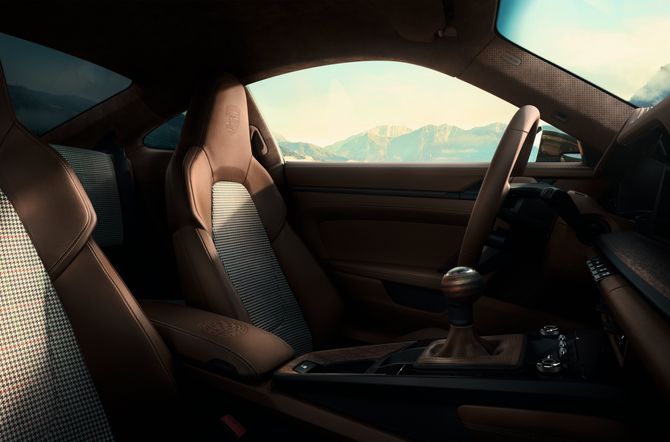 Porsche introduceert exclusieve 911 GT3 90 F. A. Porsche als ode aan visionaire ontwerper.