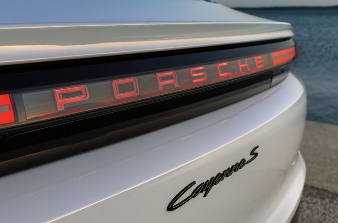 Porsche onthult de nieuwe Cayenne Coupé Electric.