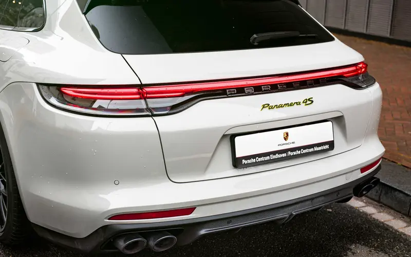 panamera-4s-3-min.jpg