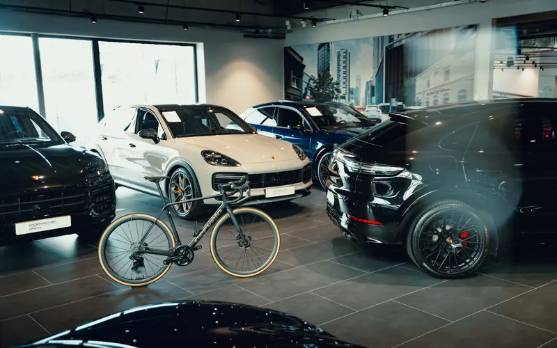 porsche-centrum-brabant-1.jpg