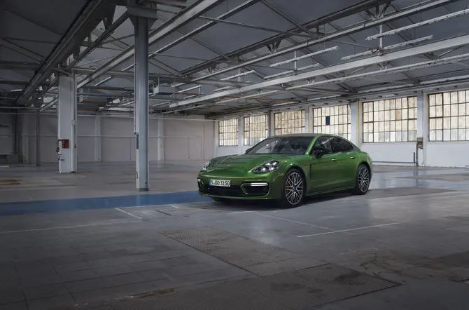 Nieuwe plug-in hybrideversies voor Porsche Panamera