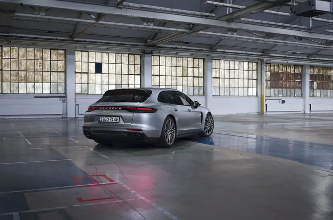 Nieuwe plug-in hybrideversies voor Porsche Panamera