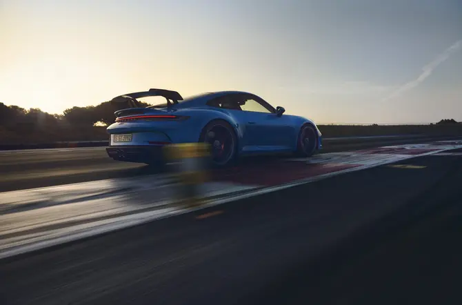 Nieuwe Porsche 911 GT3 is geboren op het circuit