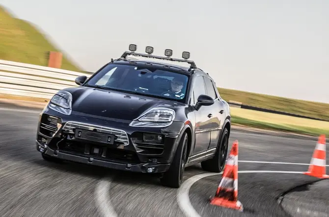 Prototypes van de volledig elektrische Macan