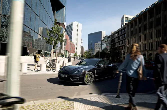 Porsche Panamera Platinum Edition