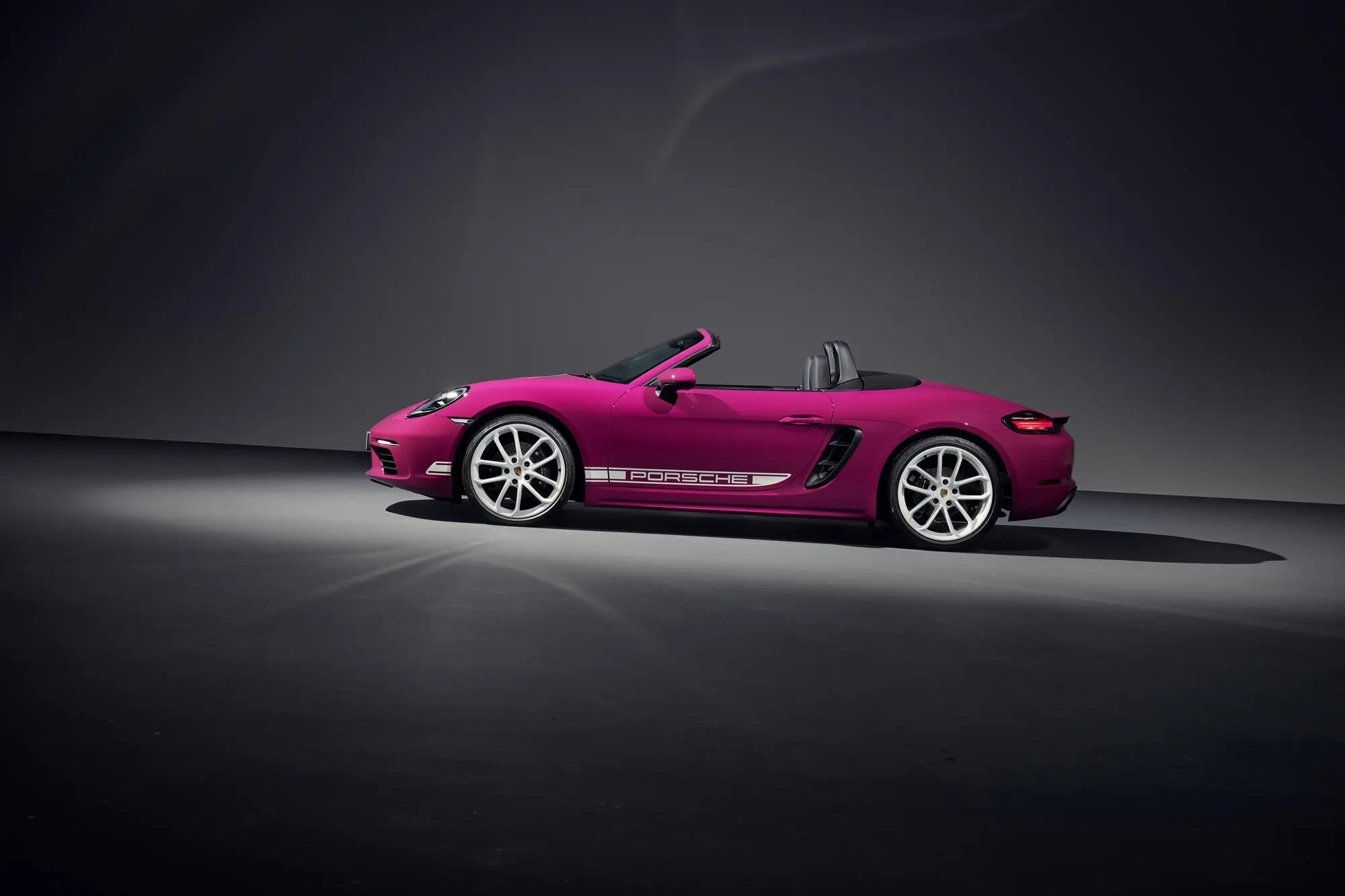 002-718-boxster-profil-lowres.jpg