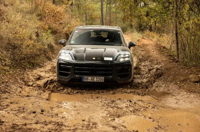 Cayenne Facelift Proef