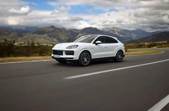 Vernieuwde Porsche Cayenne 2