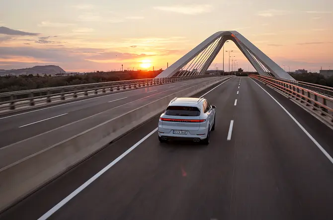 Porsche Cayenne Turbo E-Hybrid