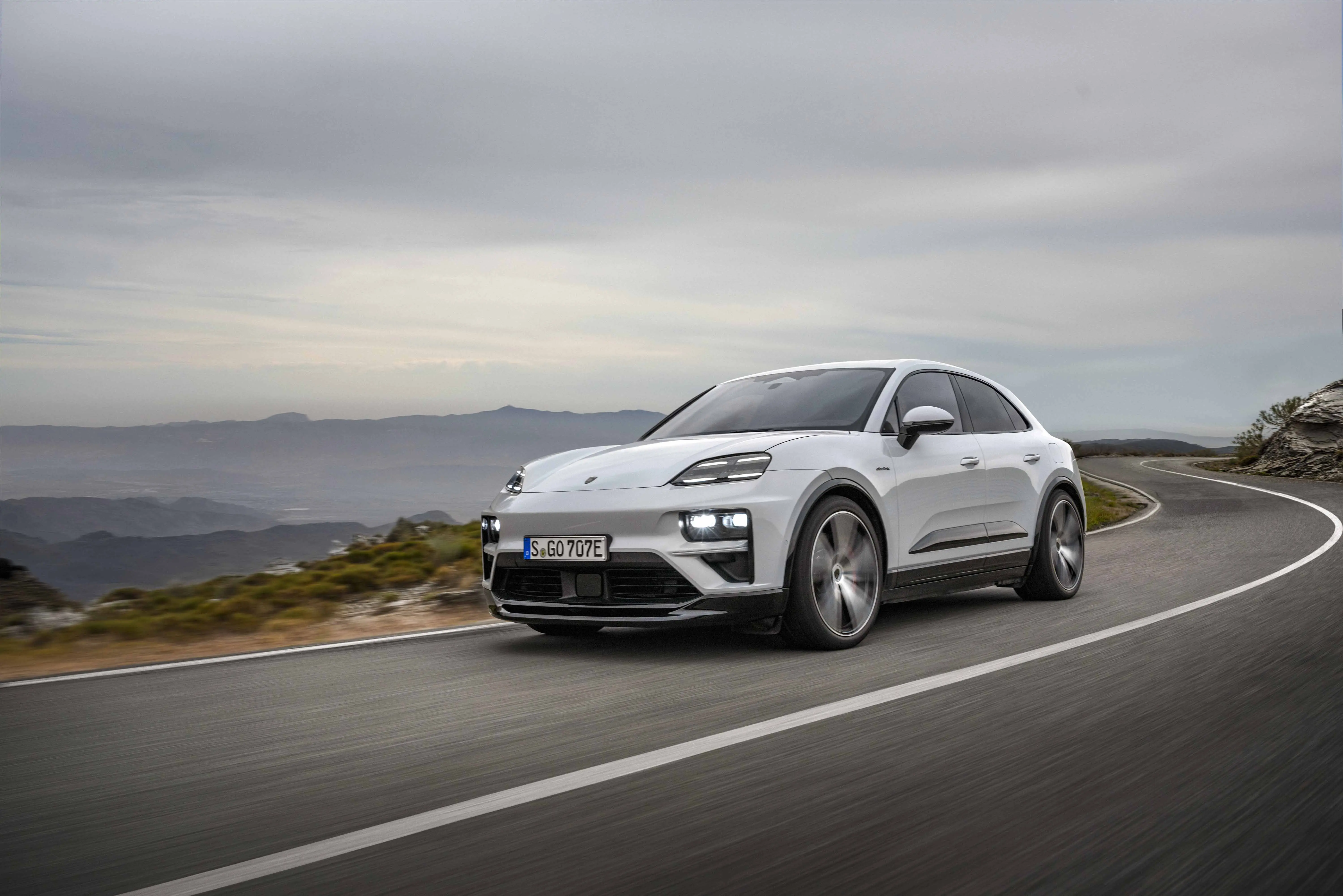 macan-turbo-4.jpg