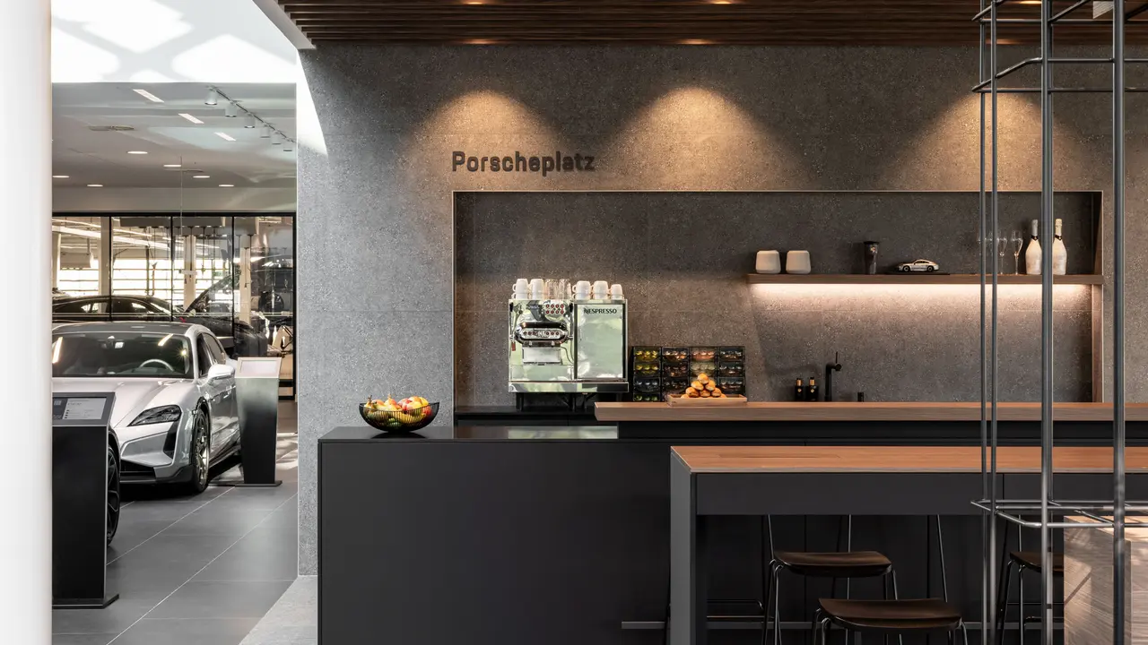 porsche-centrum-brabant-2517-lr.jpg