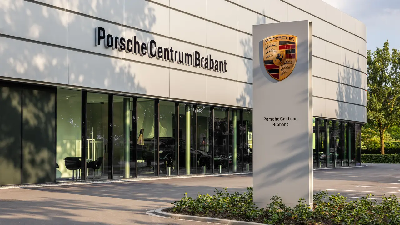 porsche-centrum-brabant-2612-lr.jpg