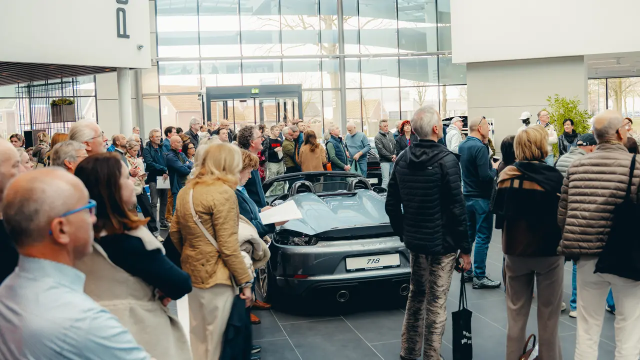 porsche-centrum-brabant-202.jpg