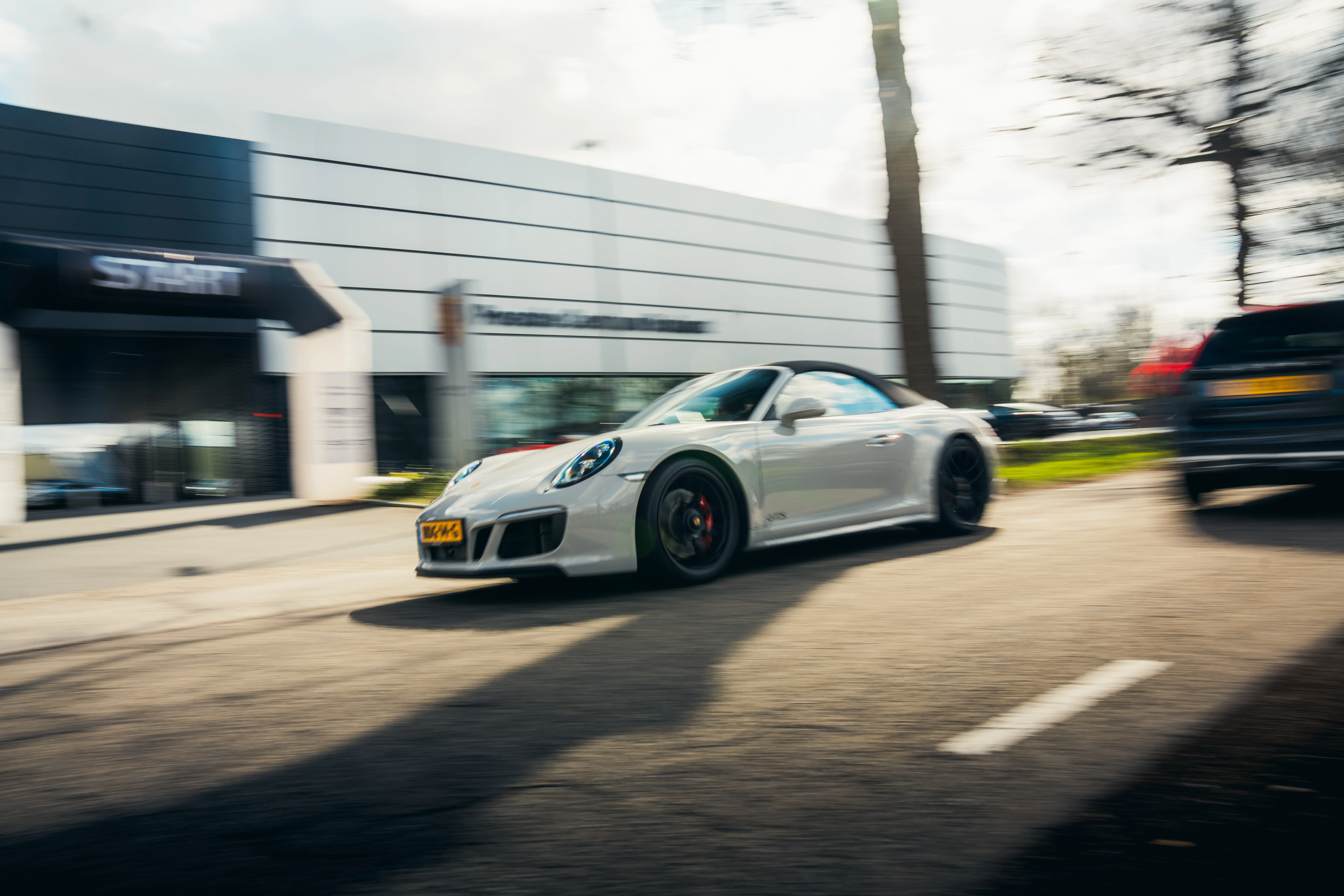 porsche-centrum-brabant-290.jpg