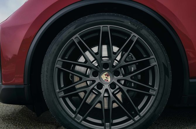 Macan GTS