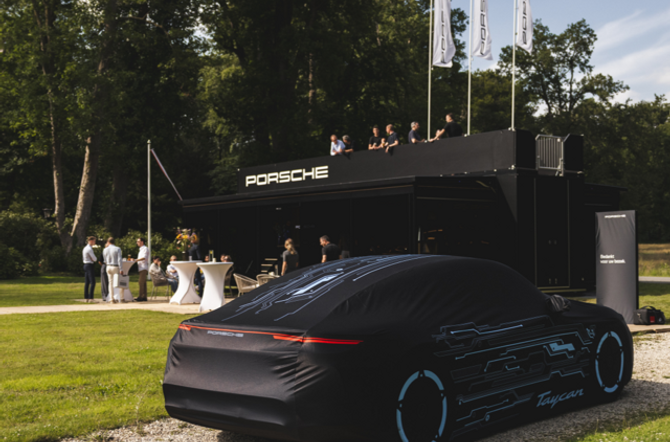Porsche Mobile Showroom