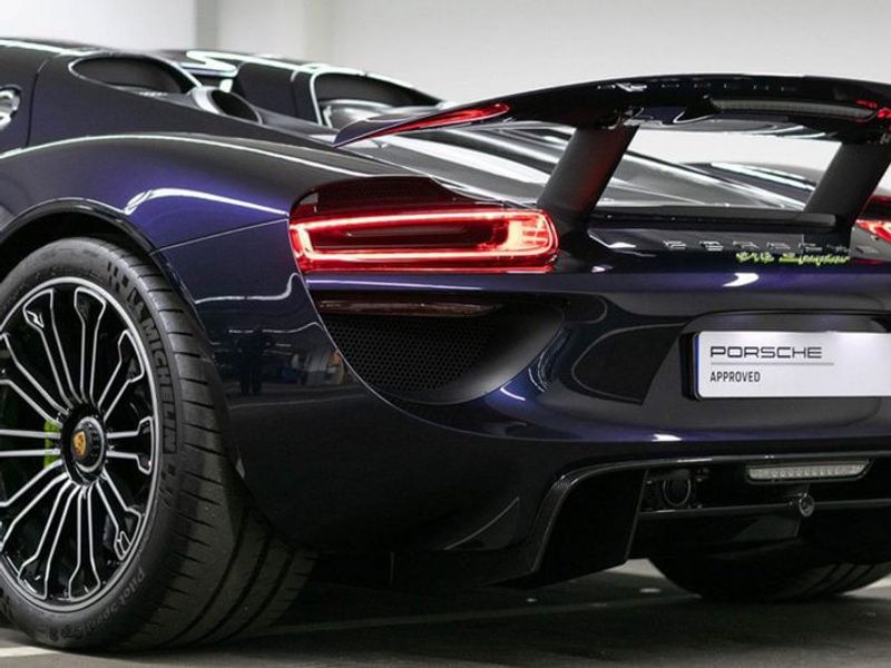 paarse-porsche-918-spyder-9-700x525.jpg