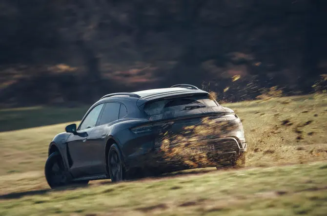 Testprogramma nieuwe Porsche Taycan Cross Turismo doet ook Nederland aan