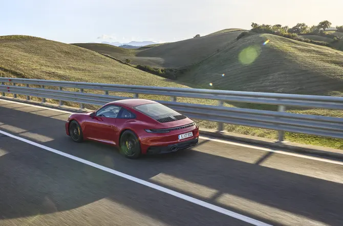 De nieuwe Porsche 911 GTS-modellen: opvallender en dynamischer dan ooit