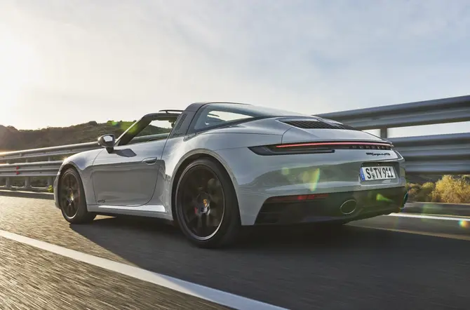 De nieuwe Porsche 911 GTS-modellen: opvallender en dynamischer dan ooit