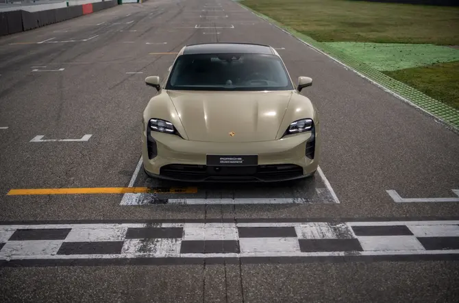 Taycan GTS 90 jaar Hockenheimring