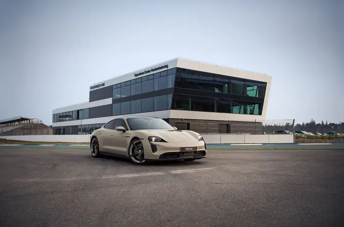 Taycan GTS 90 jaar Hockenheimring