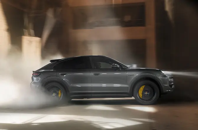 Nieuwe Porsche Cayenne Turbo E-Hybrid