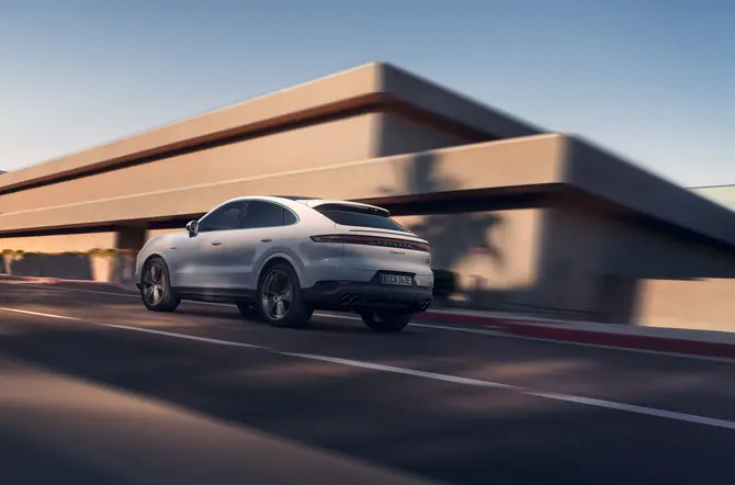Porsche Cayenne S E-Hybrid
