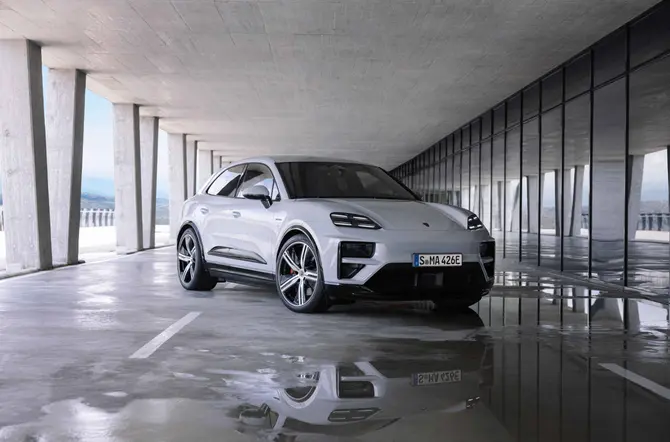 Porsche e-macan