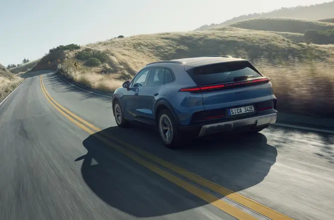 Porsche Cayenne S Electric