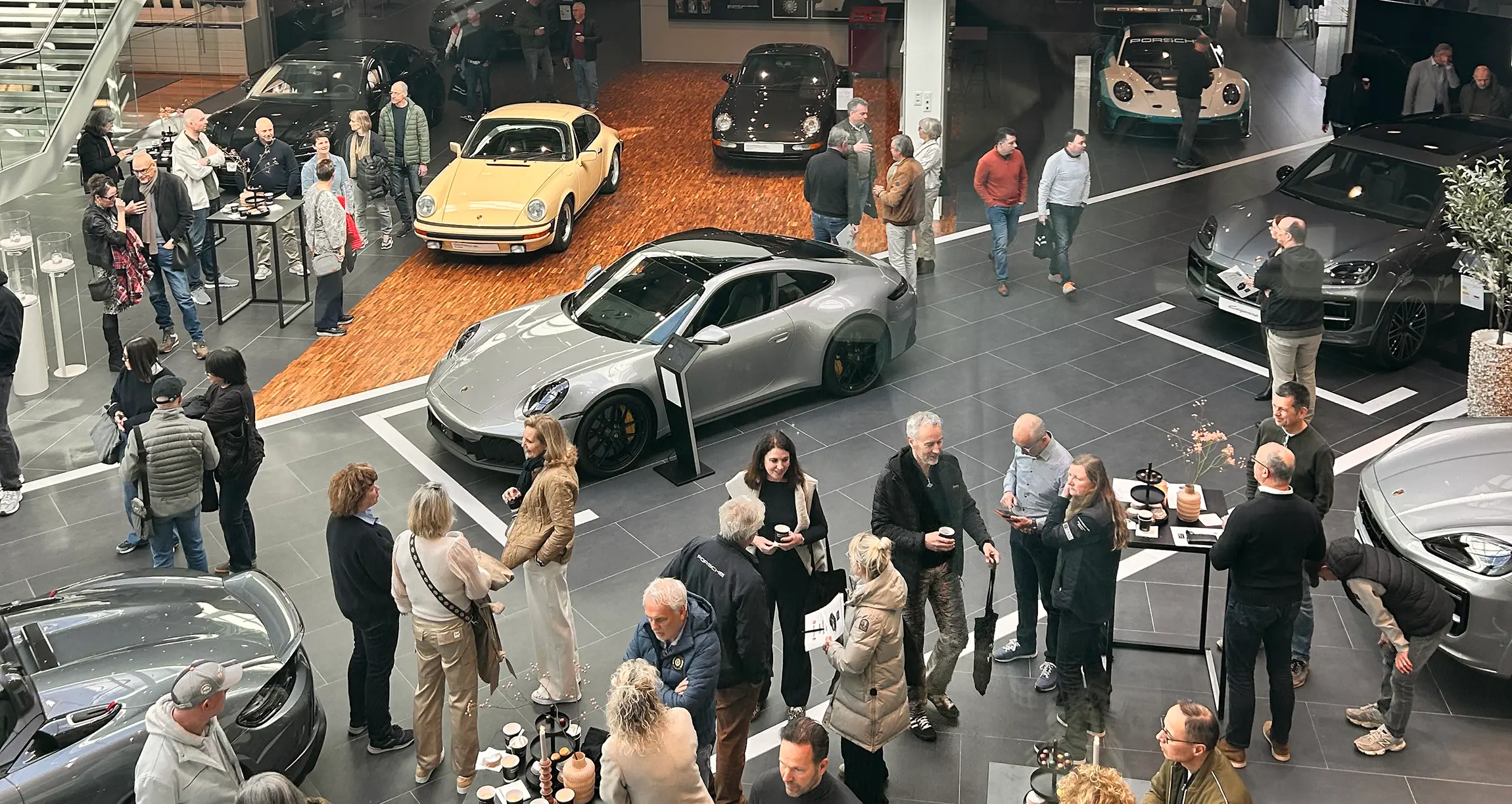 porsche-classic-check-showroom.png