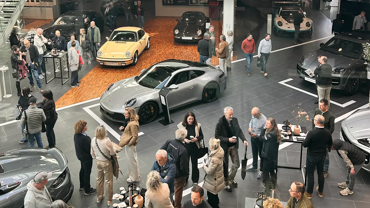 porsche-classic-check-showroom.png