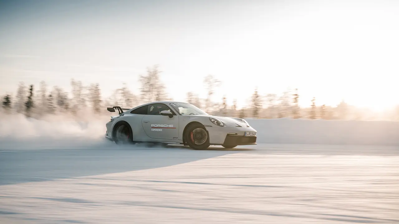 porsche-ice-experience-2023-013-low.jpg