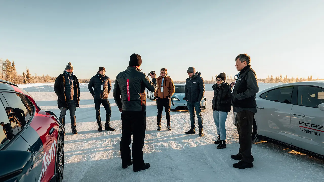 porsche-ice-experience-2023-088-low.jpg