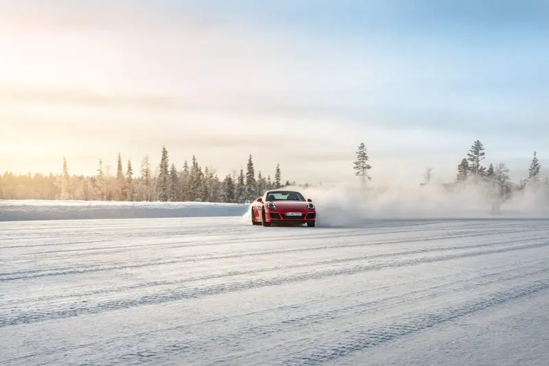 porsche-winter-experience-1024x683.jpg