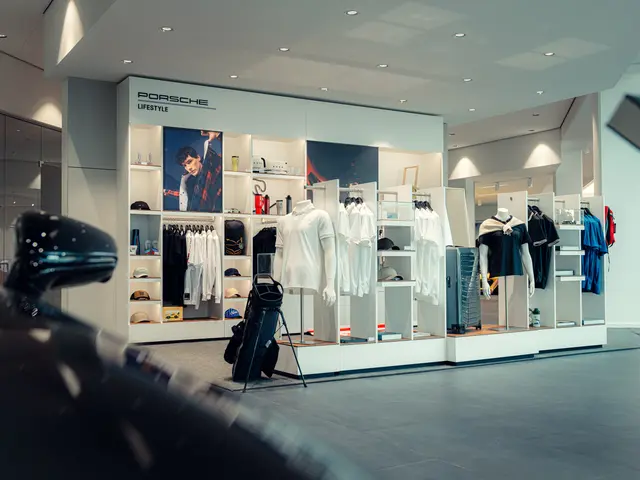 Porsche Lifestyle & Shop