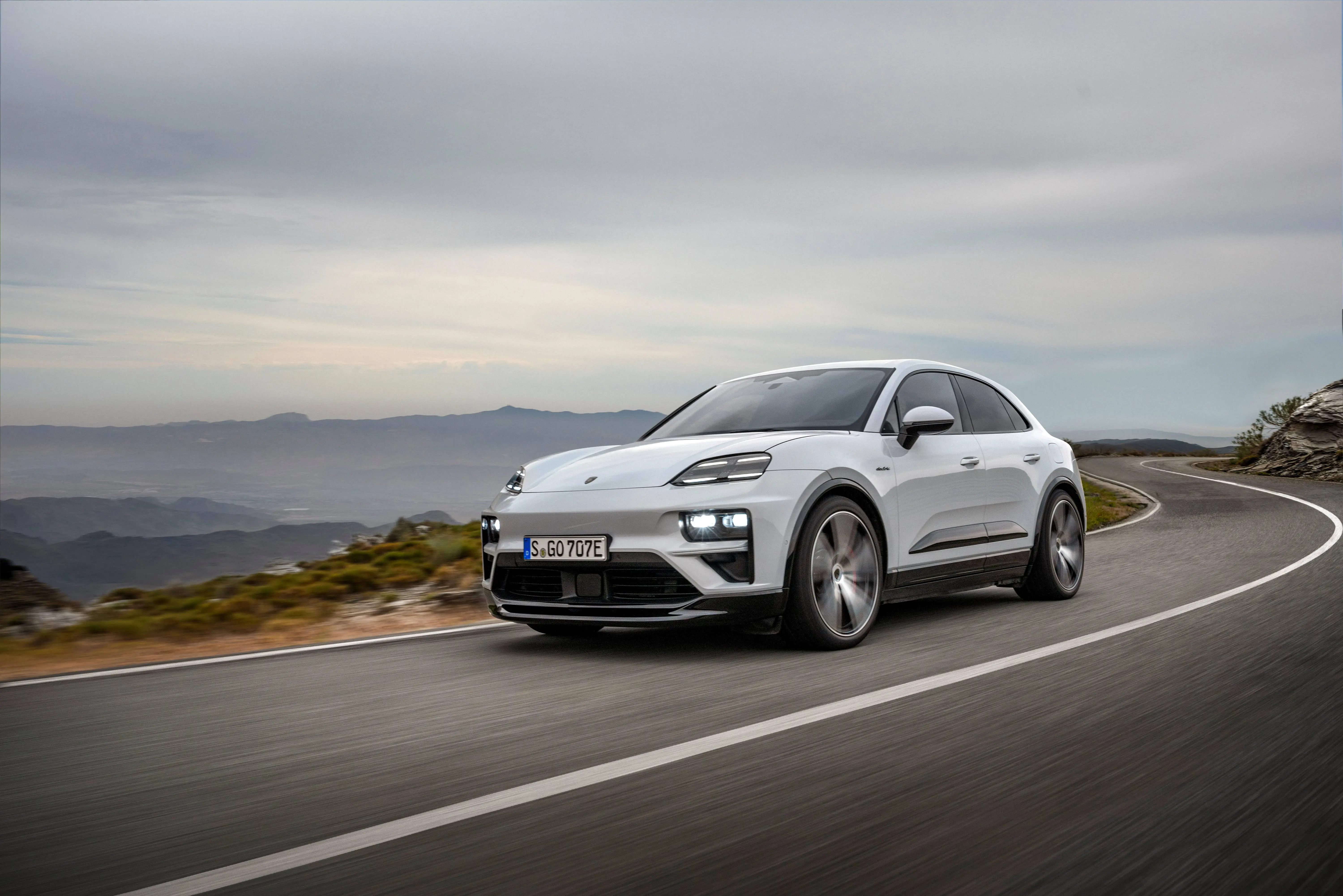 macan-turbo-4.jpg