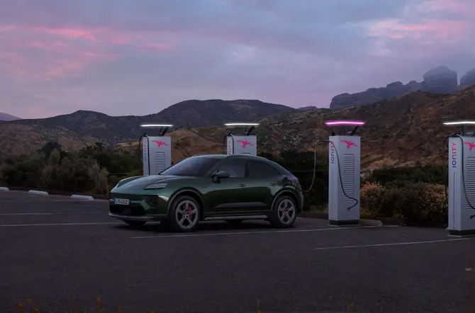 Nieuwe Macan 16 juli twee nieuwe modellen