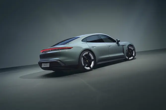 Taycan GTS 2024