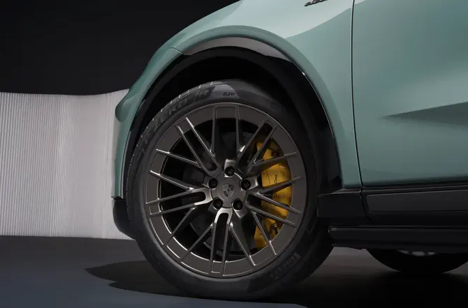 Porsche introduceert nieuwe, volledig elektrische Cayenne en Cayenne Turbo