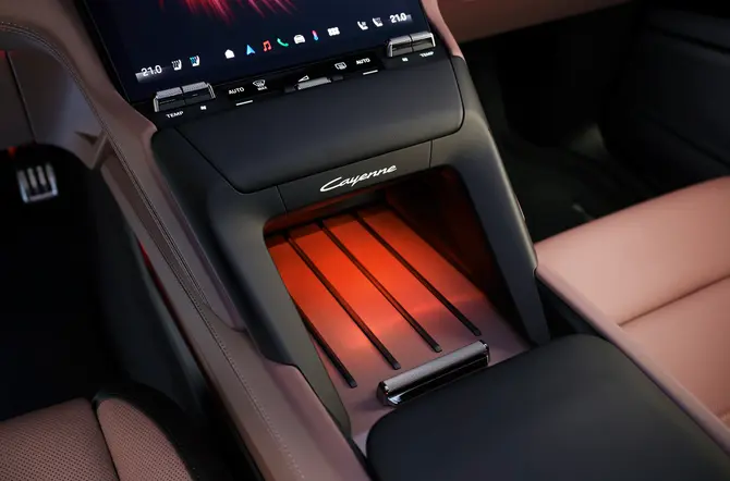 Porsche introduceert nieuwe, volledig elektrische Cayenne en Cayenne Turbo