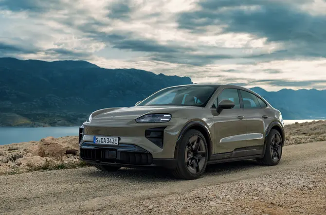 Cayenne Coupe Electric