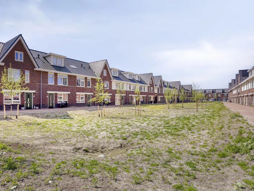 Edgar du Perronstraat 73, 'S-GRAVENHAGE