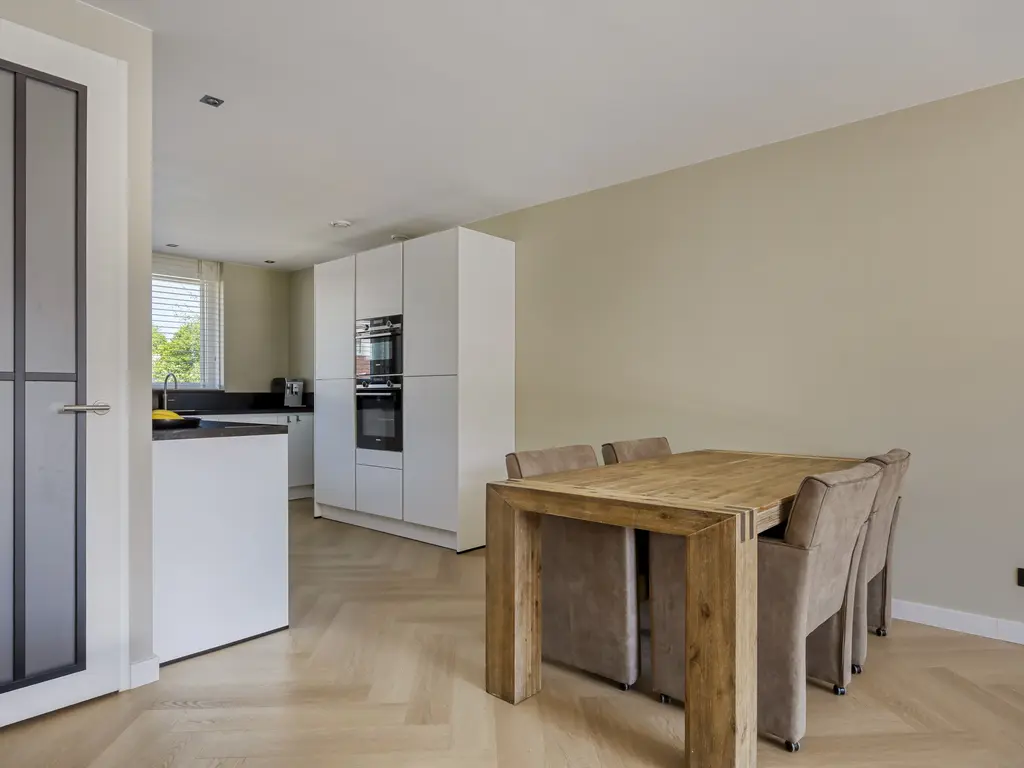 Edgar du Perronstraat 73, 'S-GRAVENHAGE