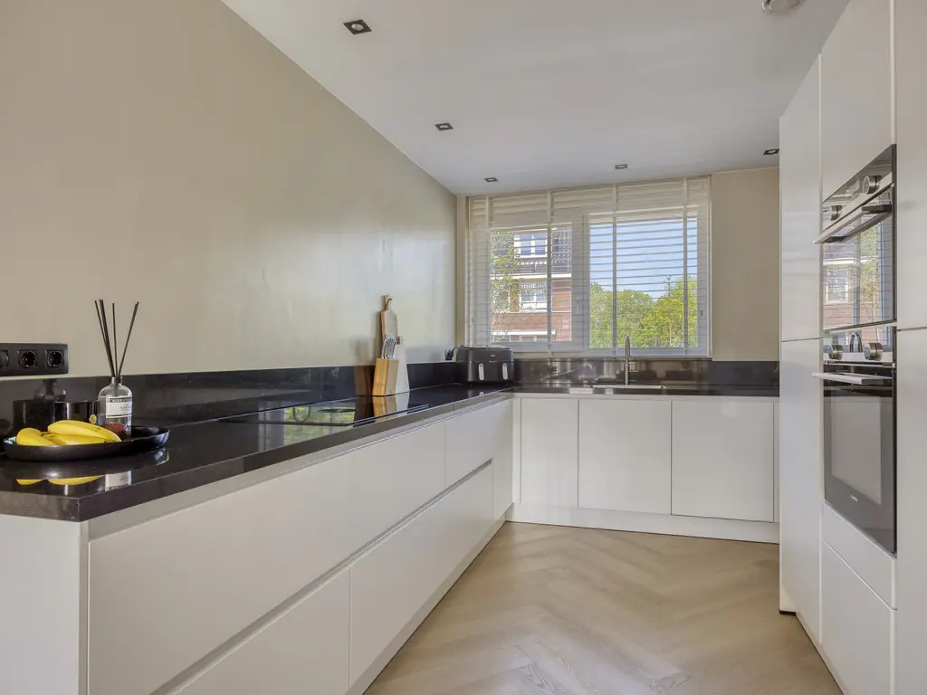 Edgar du Perronstraat 73, 'S-GRAVENHAGE