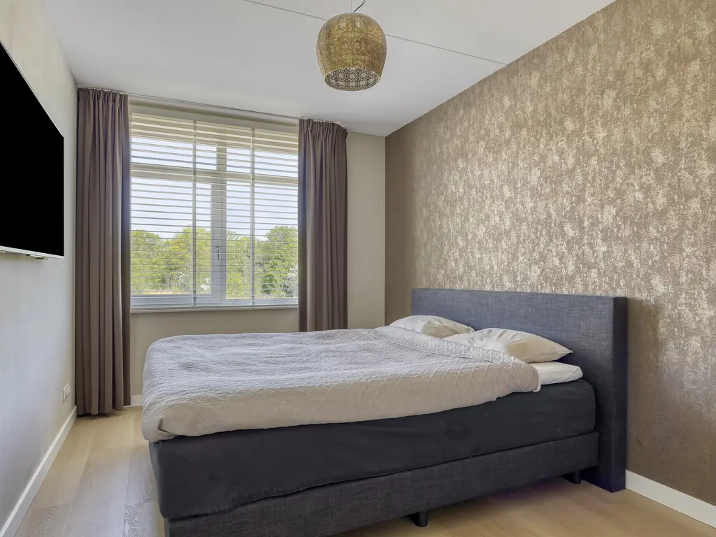 Edgar du Perronstraat 73, 'S-GRAVENHAGE