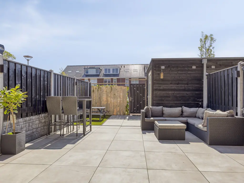 Edgar du Perronstraat 73, 'S-GRAVENHAGE