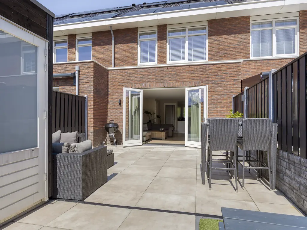 Edgar du Perronstraat 73, 'S-GRAVENHAGE