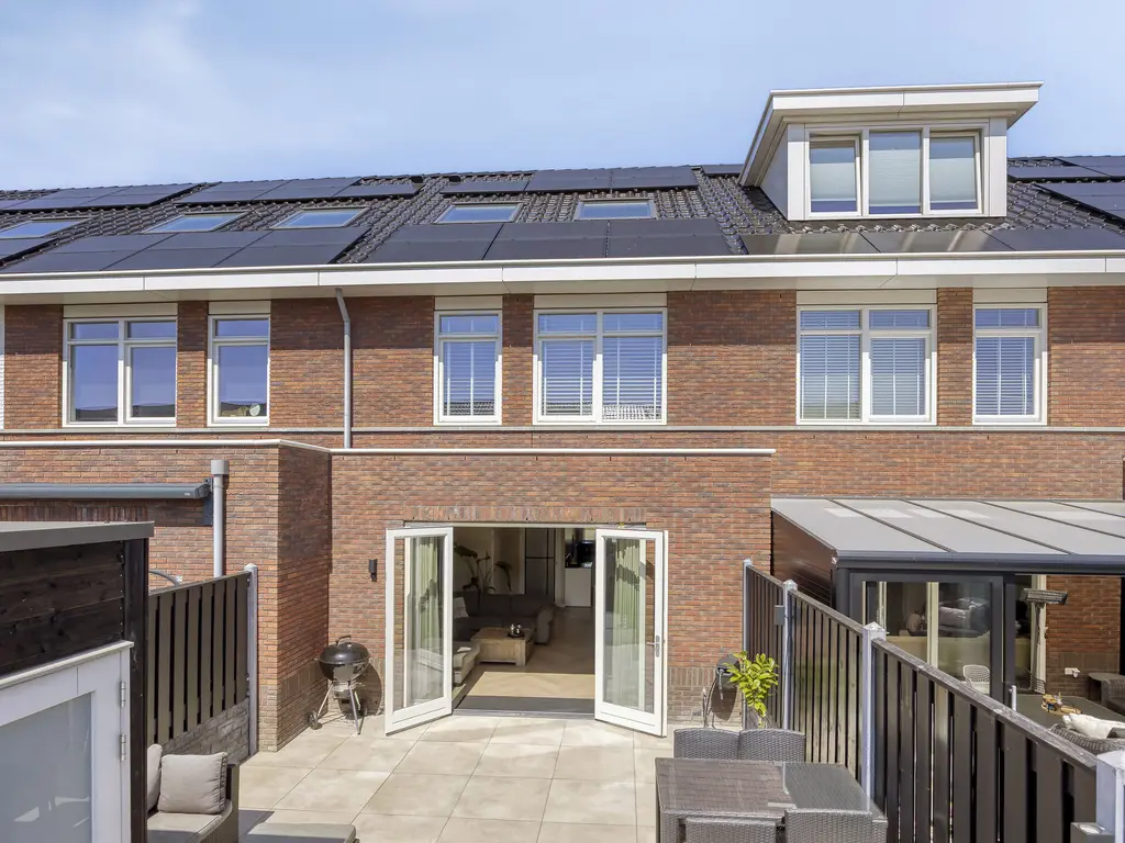 Edgar du Perronstraat 73, 'S-GRAVENHAGE