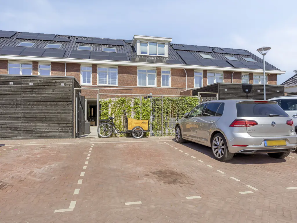 Edgar du Perronstraat 73, 'S-GRAVENHAGE